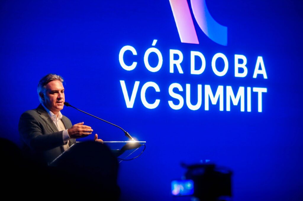 Anuncian fondo de $10 mil millones para emprendimientos innovadores