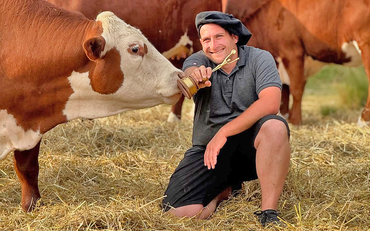 Un «veterinario influencer» egresado de la UNRC es uno de los 10 jóvenes sobresalientes