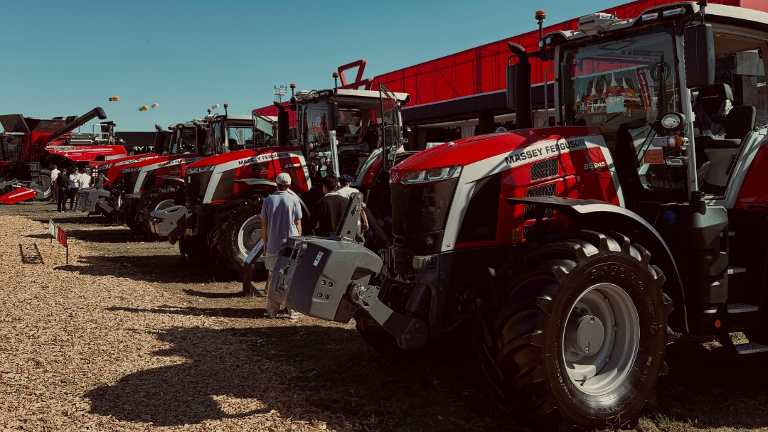 Agro GM exhibió tecnología Massey Ferguson y destacó el impacto de la baja de tasas